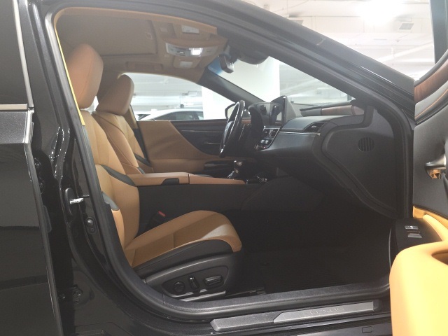2022 Lexus ES 350 photo 20