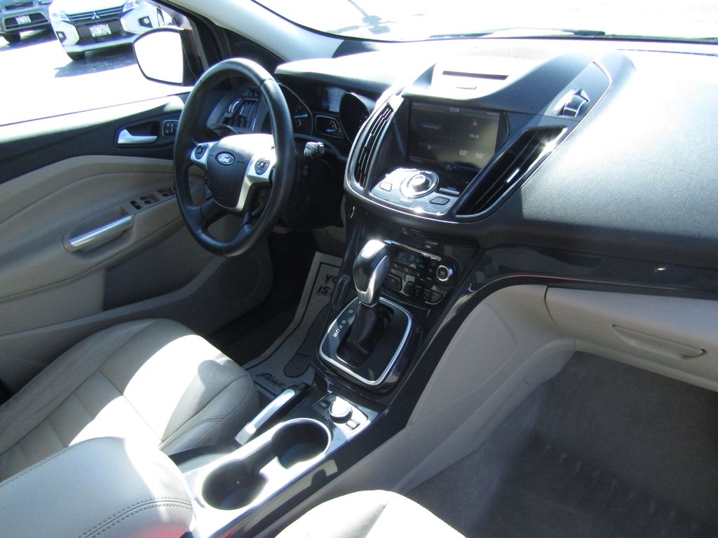 2014 Ford Escape Titanium photo 13