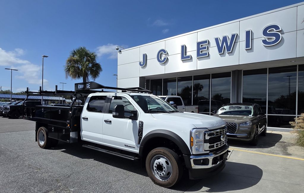 2025 Ford F-450 Super Duty Chassis Cab XL's photo