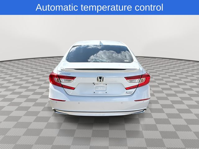 2022 Honda Accord Hybrid Touring photo 6