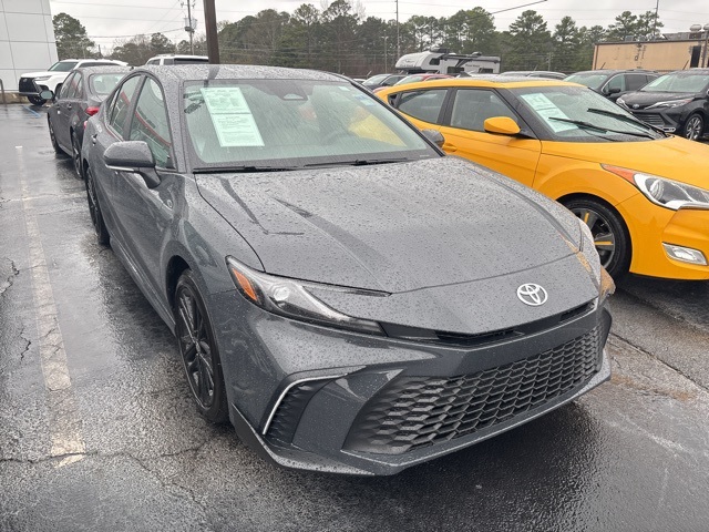 2026 Toyota Camry SE's photo