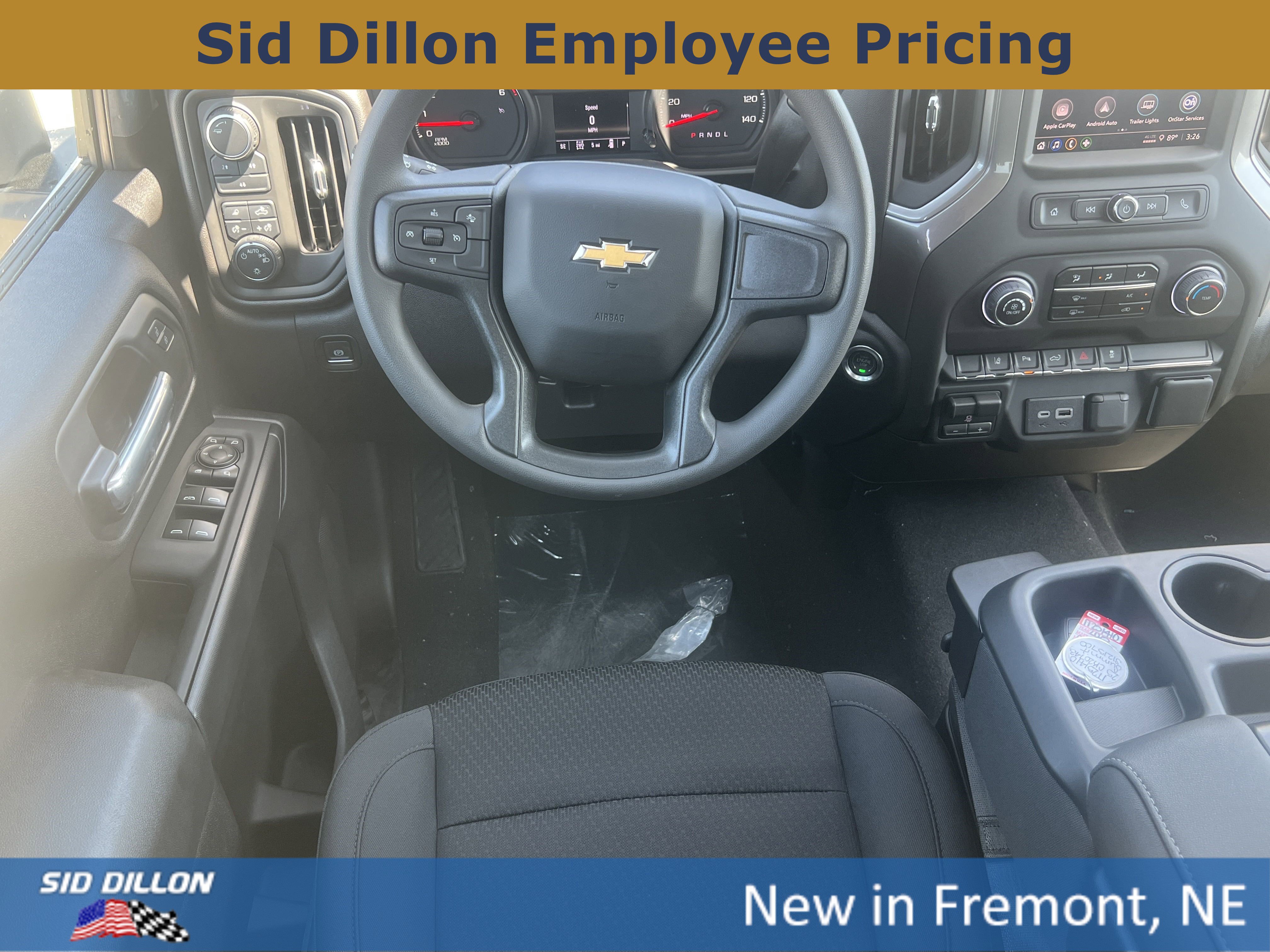 2025 Chevrolet Silverado 2500HD photo 3