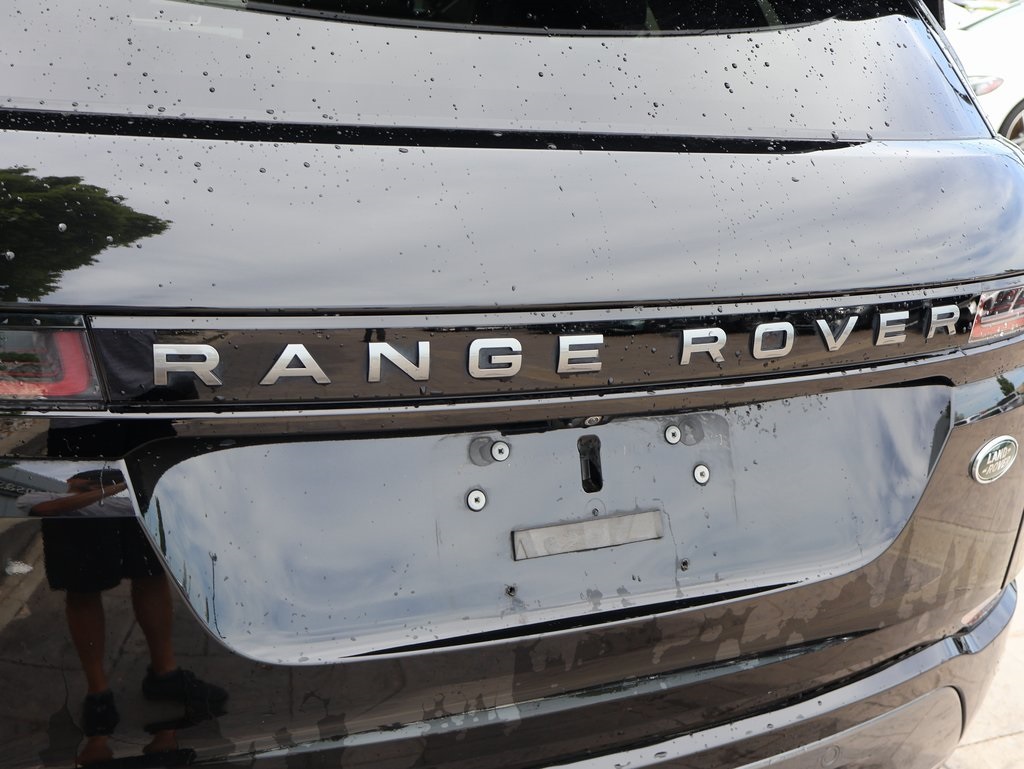 2022 Land Rover Range Rover Evoque R-Dynamic SE photo 11