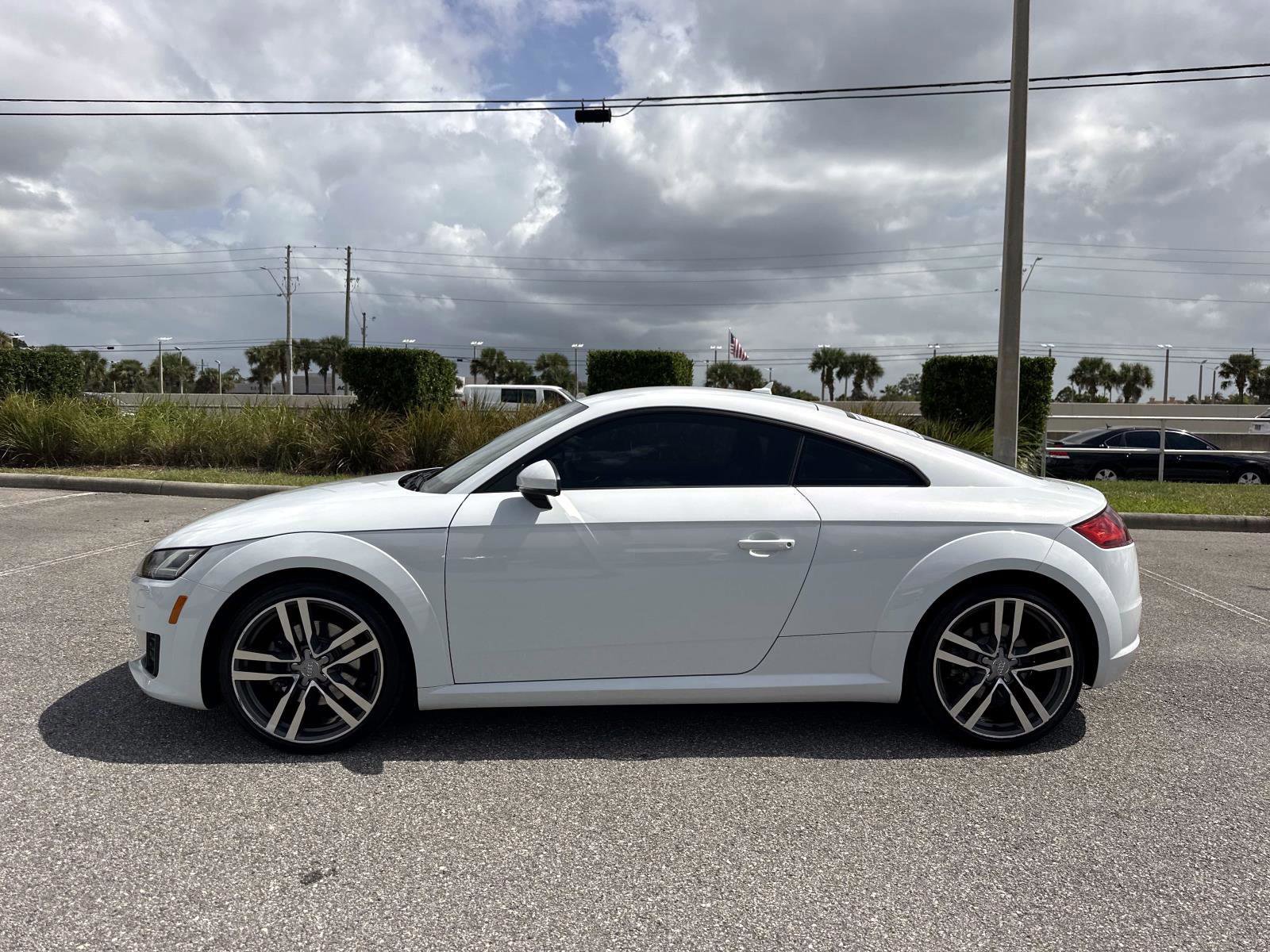 2017 Audi TT 2.0T Quattro photo 6