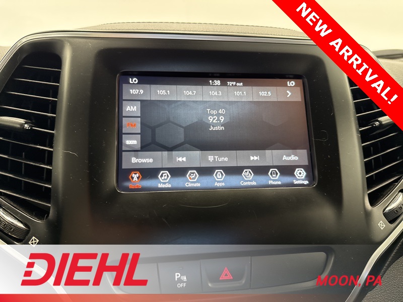 2019 Jeep Cherokee Altitude photo 26