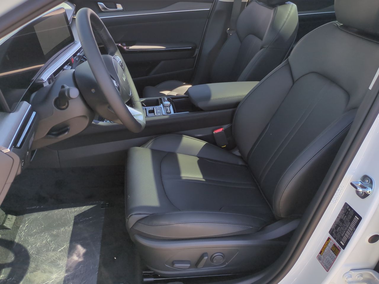 2025 Kia K5 EX photo 17