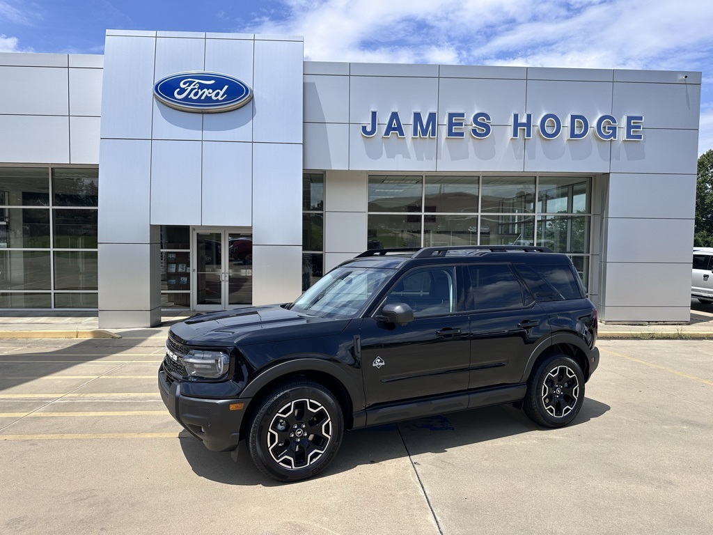 2025 Ford Bronco Sport Outer Banks's photo