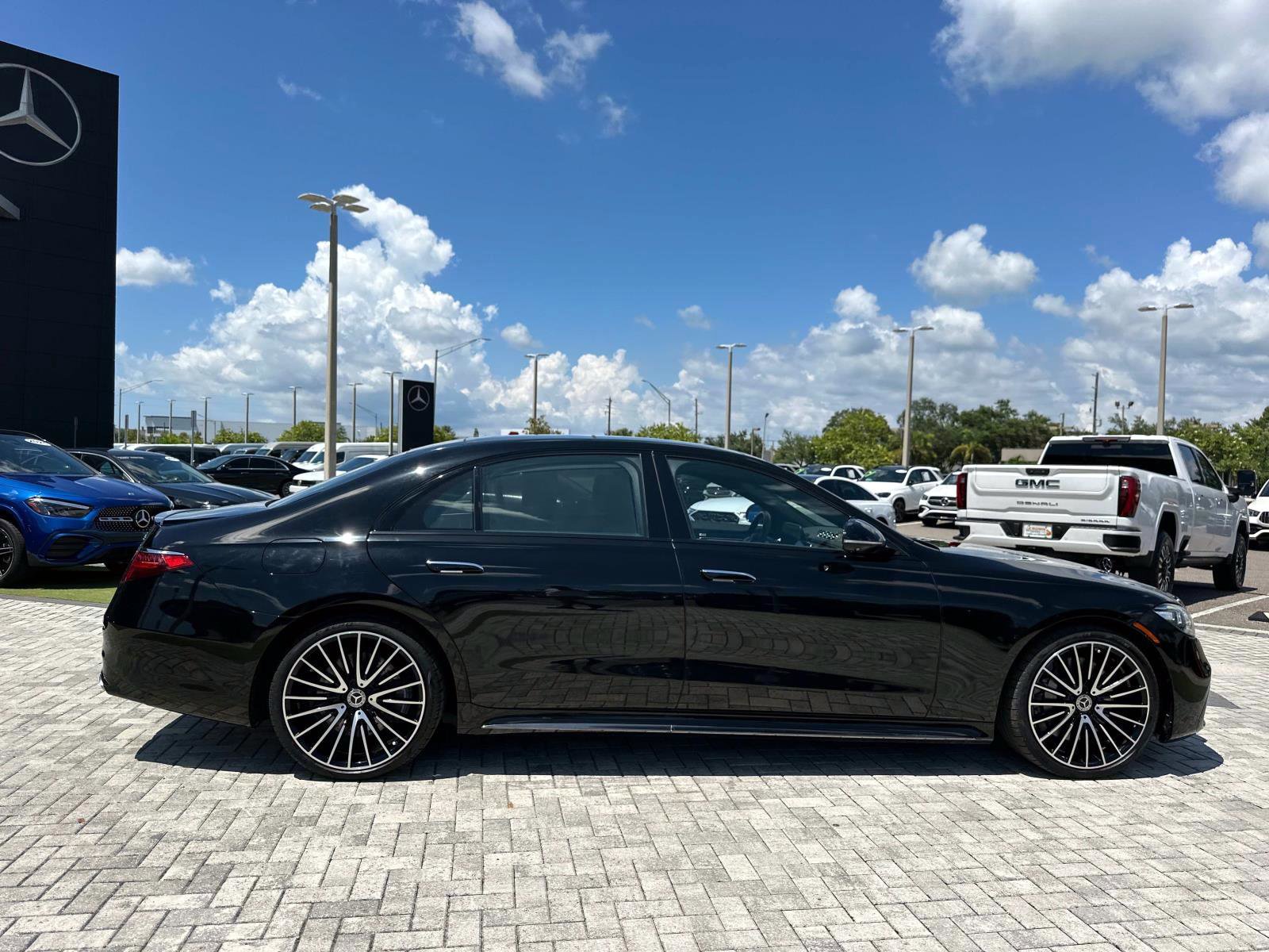 2023 Mercedes Benz S 500 4MATIC photo 3