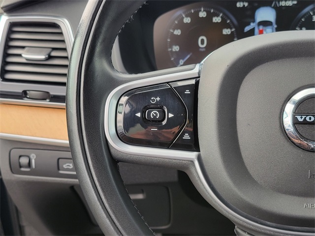 2022 Volvo XC90 Momentum photo 32