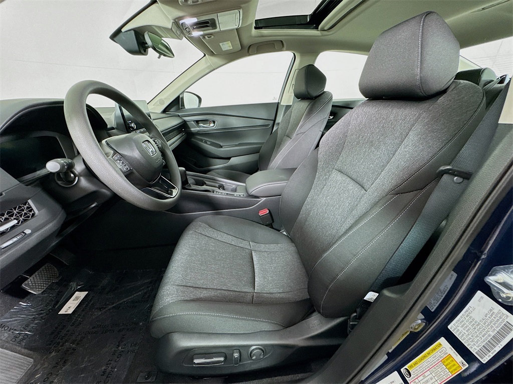 2025 Honda Accord SE photo 6