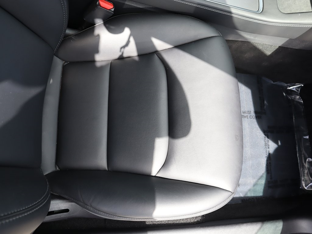 2021 Tesla Model 3 Standard Range Plus photo 27