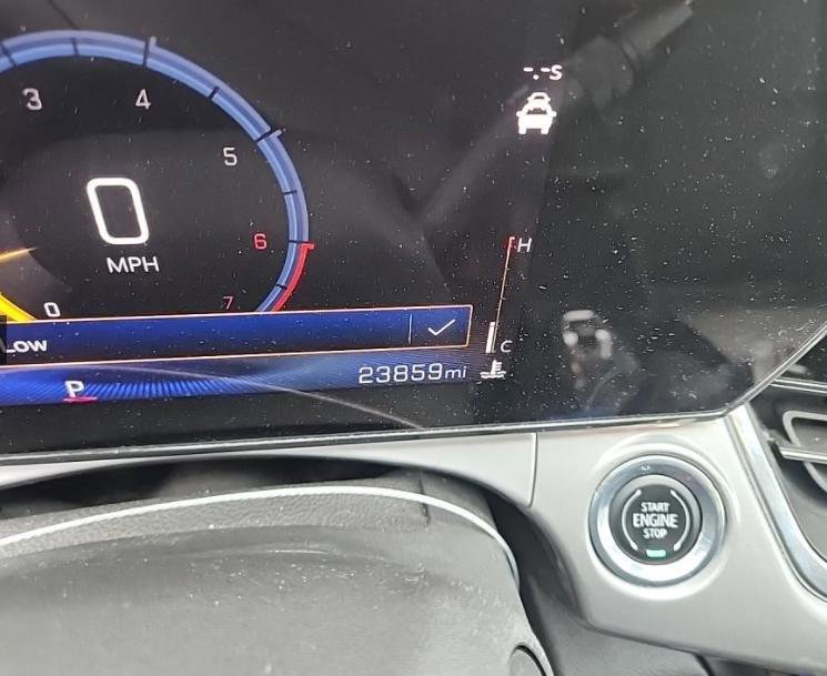 2024 Chevrolet Trax LT photo 4