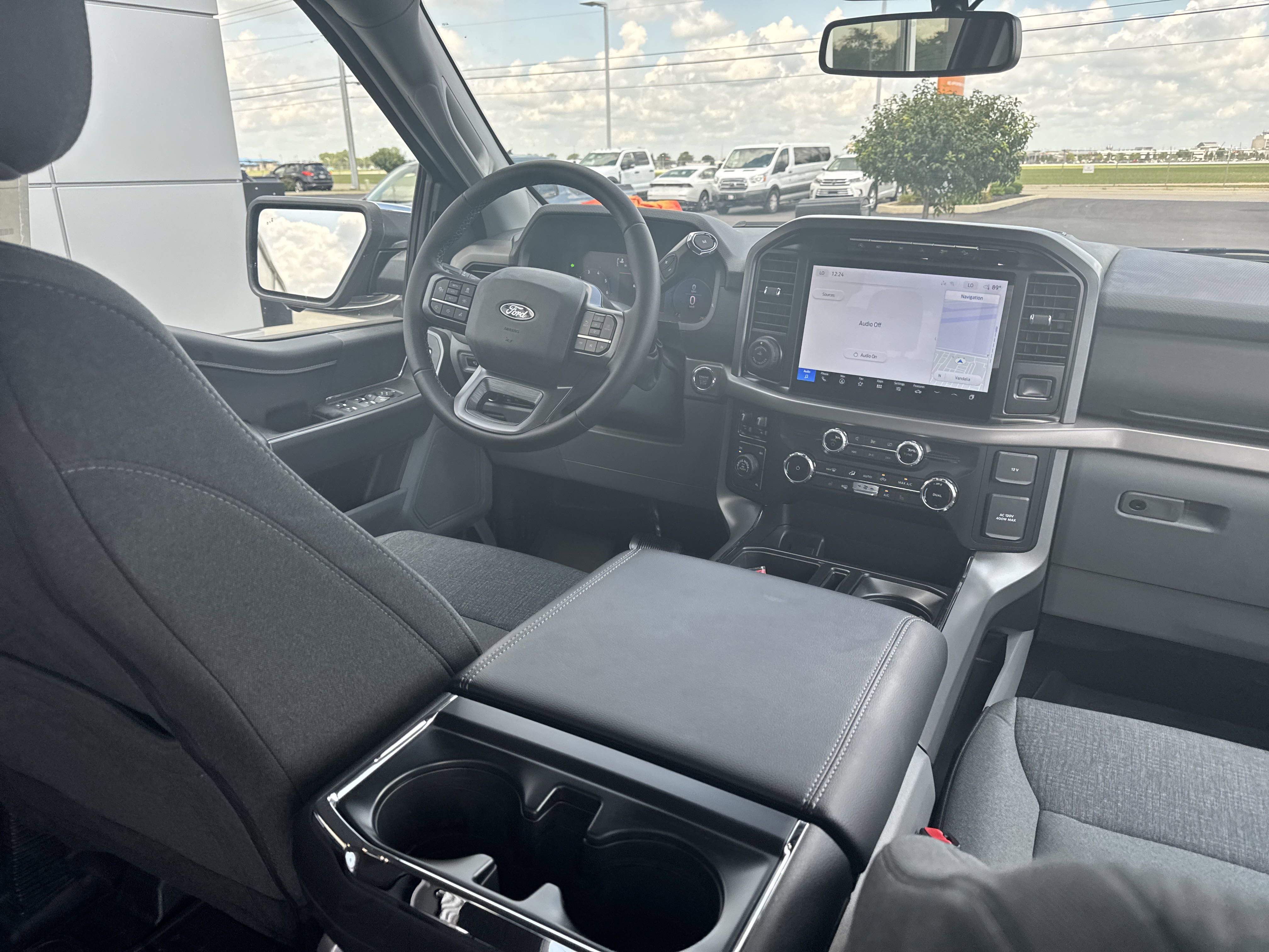 2024 Ford F-150 XLT photo 11