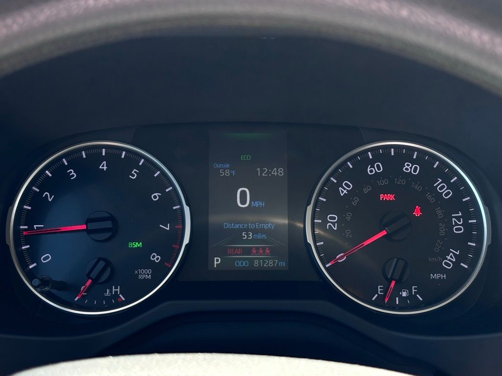 2022 Toyota RAV4 XLE photo 27