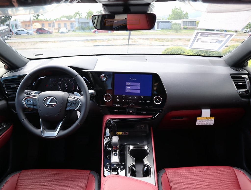2025 Lexus NX 250 photo 35