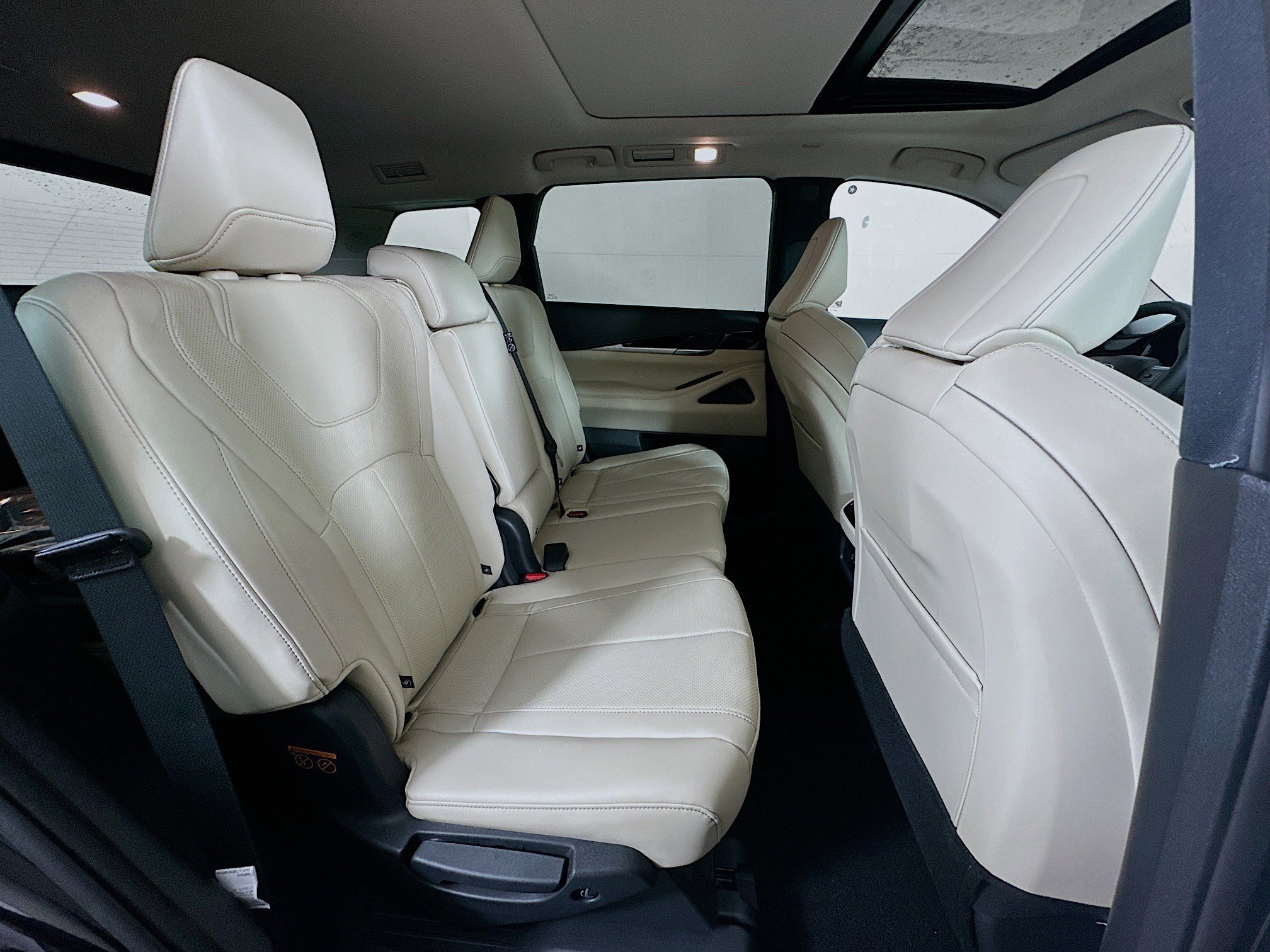 2025 Infiniti QX60 Pure photo 18