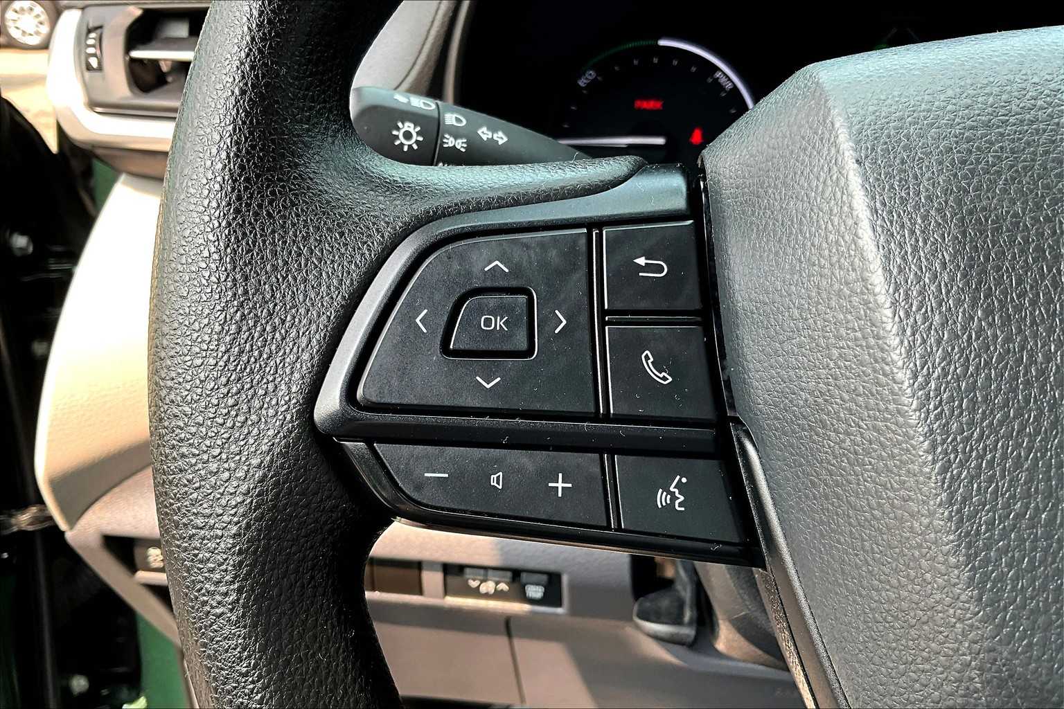 2024 Toyota Sienna LE photo 22