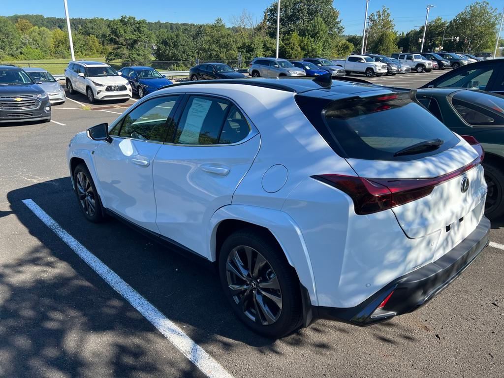2023 Lexus UX 250h F SPORT Design photo 4