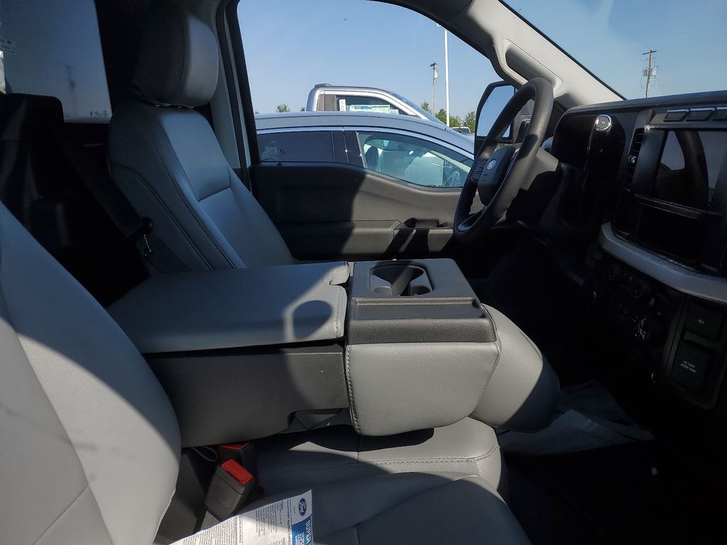 2024 Ford F-450 XL photo 13