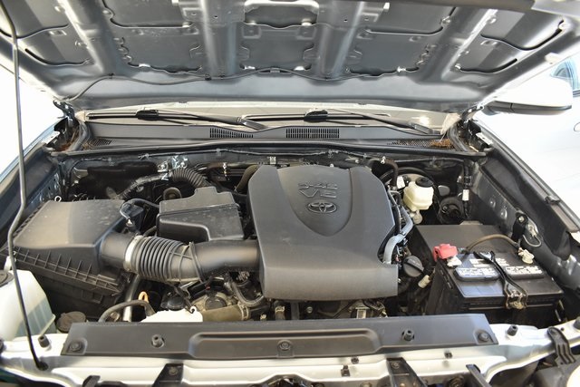 2023 Toyota Tacoma SR5 photo 24