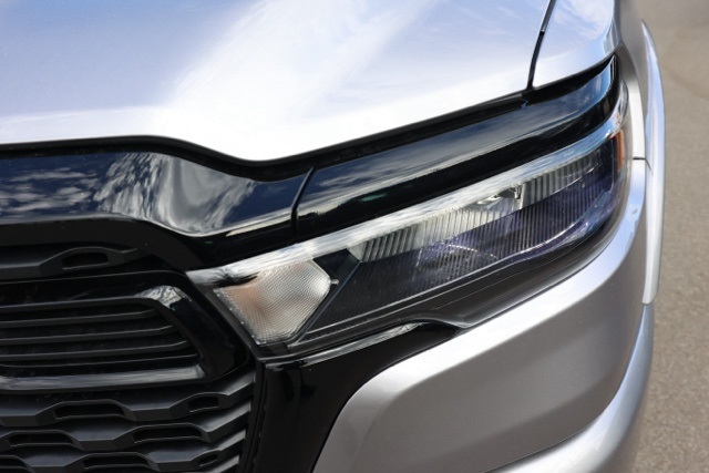 New 2026 Billet Silver Metallic Clear-Coat Exterior Paint RAM Big Horn/Lone Star image 9