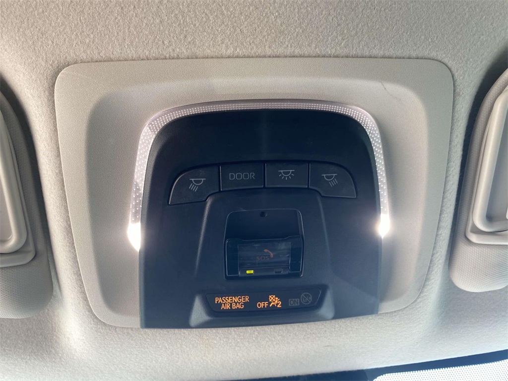 2023 Toyota Corolla LE photo 23