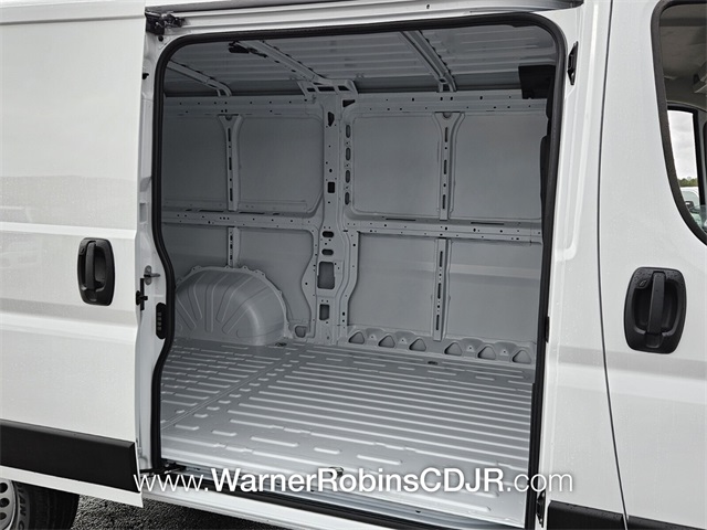 2025 Ram ProMaster 1500 Tradesman photo 13