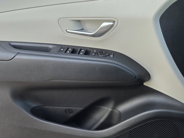 2026 Hyundai Tucson SE photo 12