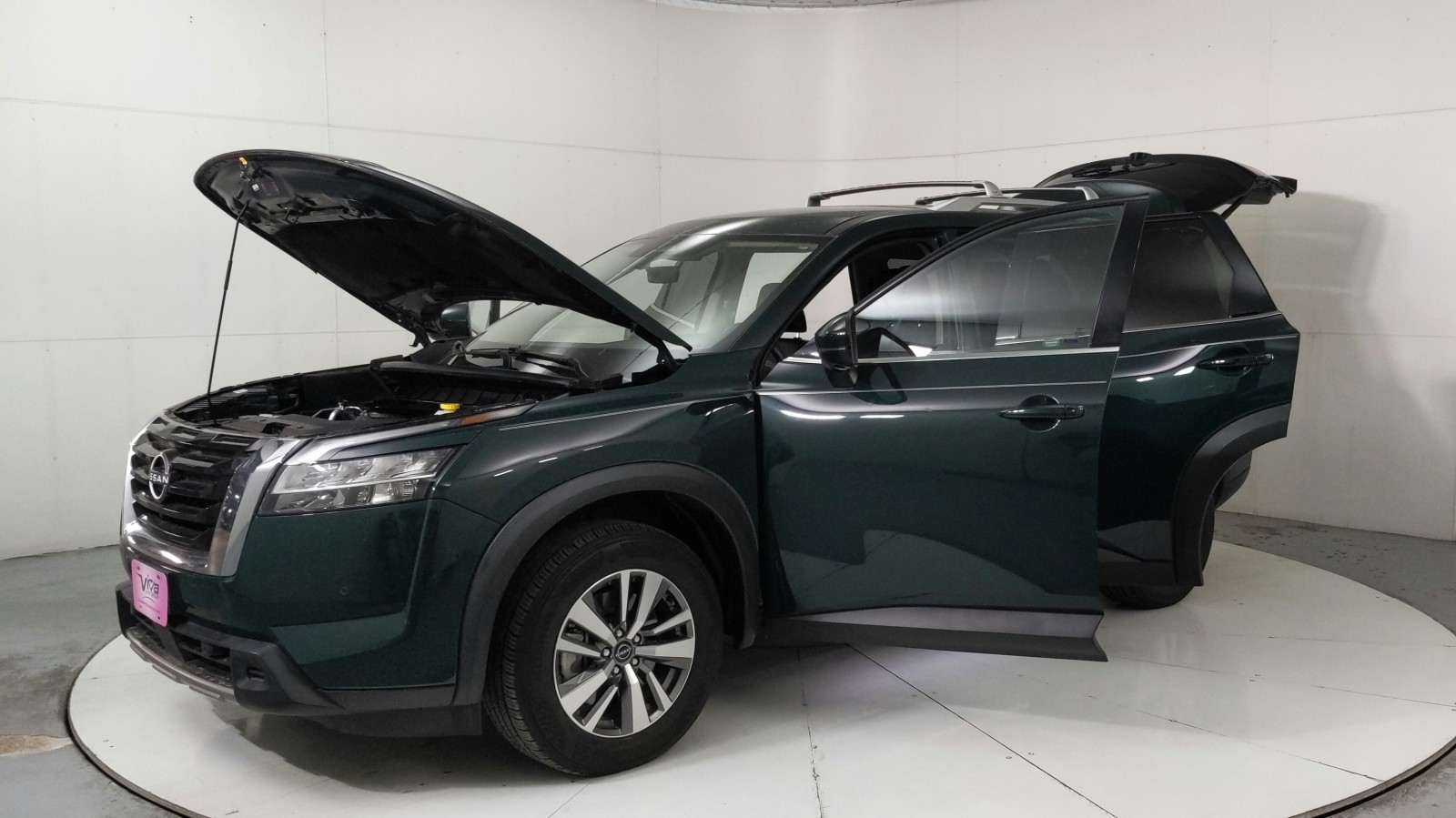 Used 2023 Obsidian Green Pearl Nissan SL image 9