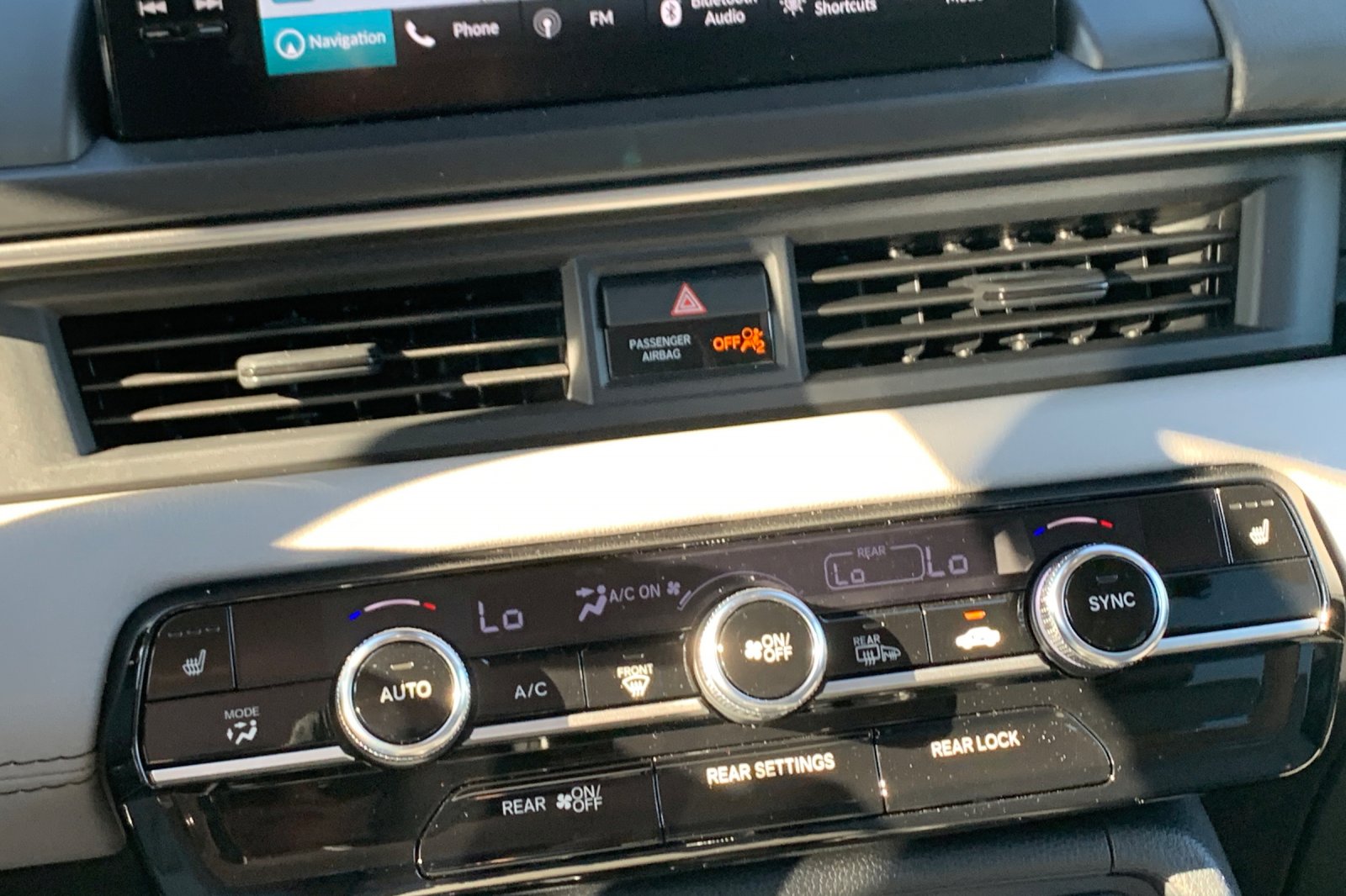2025 Honda Pilot Touring photo 23