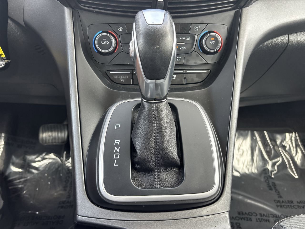 2017 Ford C-Max Hybrid SE photo 18