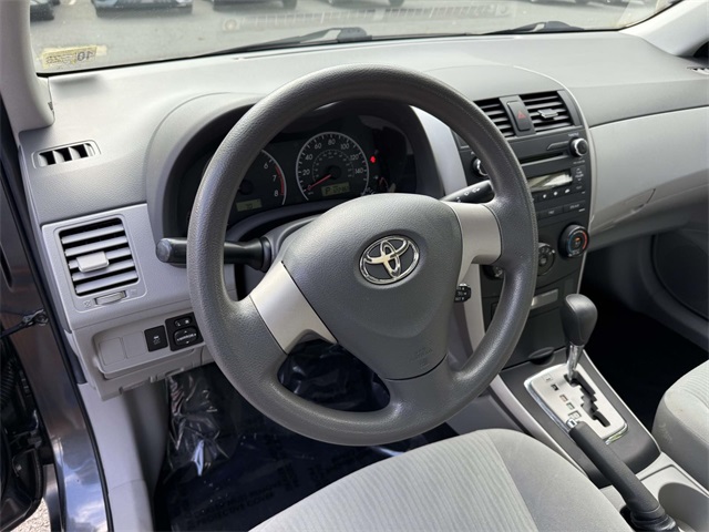 2010 Toyota Corolla LE photo 2