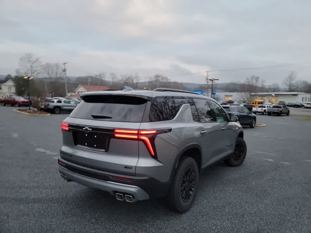 2026 Chevrolet Traverse Z71 photo 3