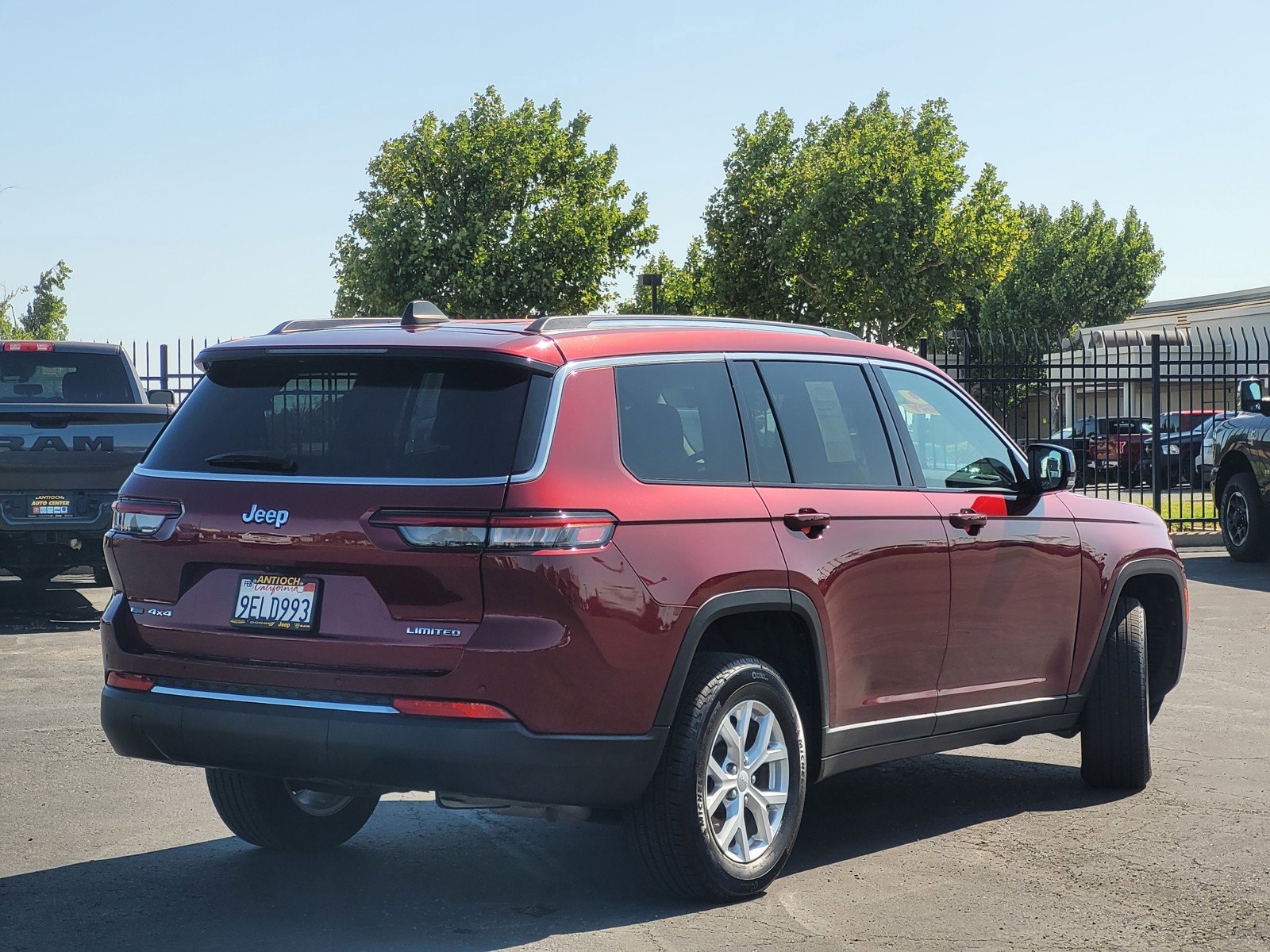 2023 Jeep Grand Cherokee Limited photo 4