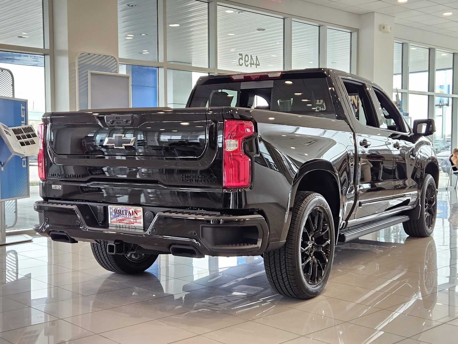 2026 Chevrolet Silverado 1500 High Country photo 4