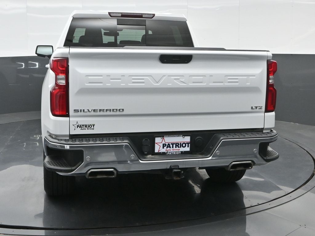 2021 Chevrolet Silverado 1500 LTZ photo 2