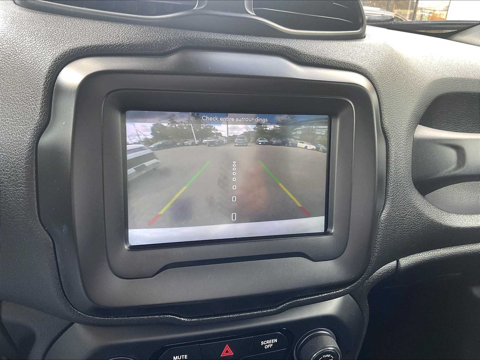 2020 Jeep Renegade Altitude photo 19