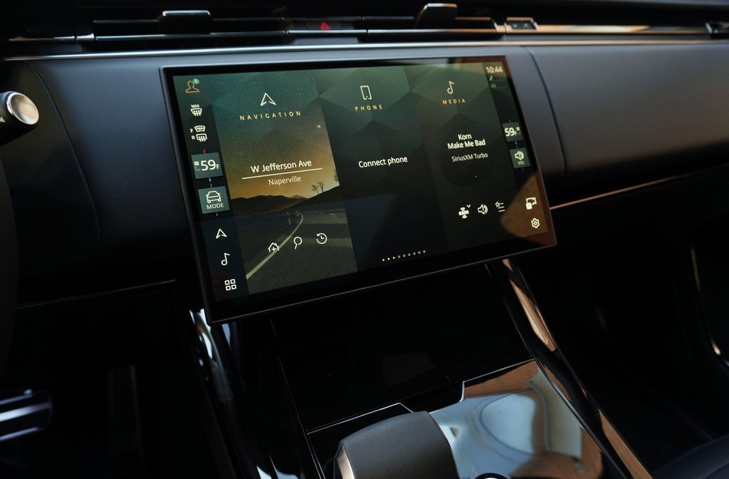 2025 Land Rover Range Rover Sport SE photo 18