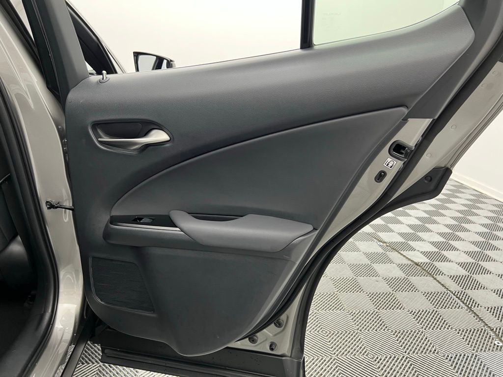 2022 Lexus UX 250h F SPORT photo 31
