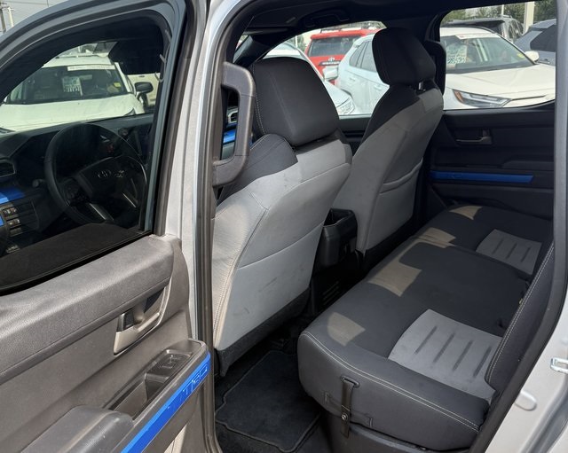 2024 Toyota Tacoma 4x4 SR5 photo 3