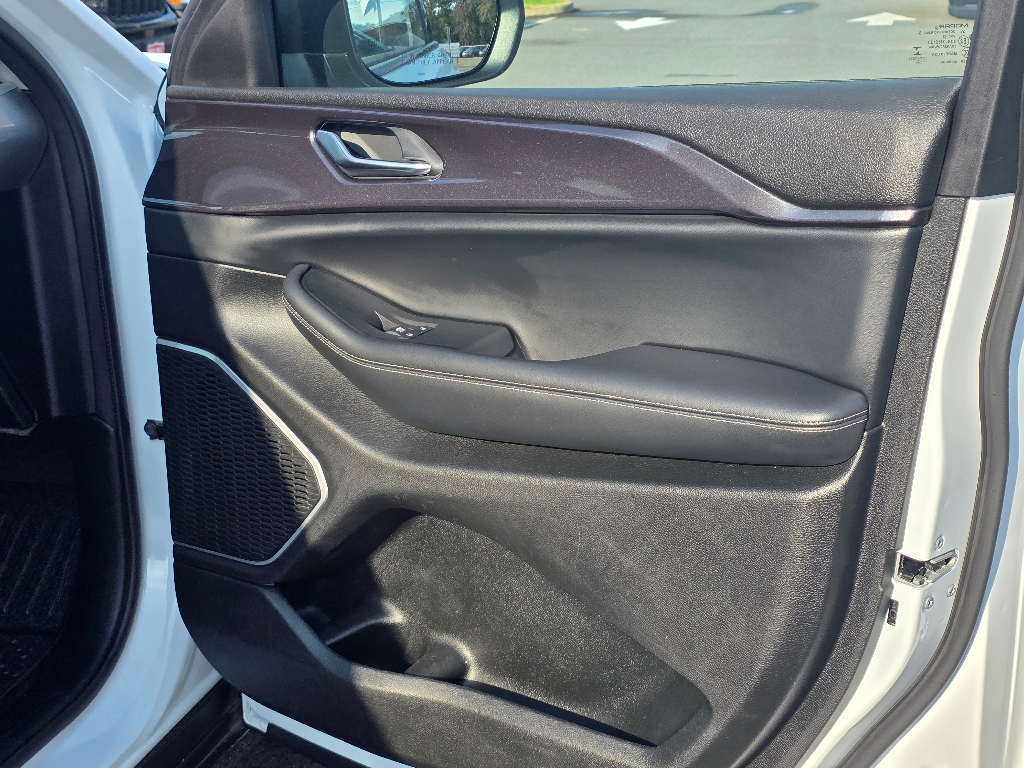 2022 Jeep Grand Cherokee Laredo photo 14