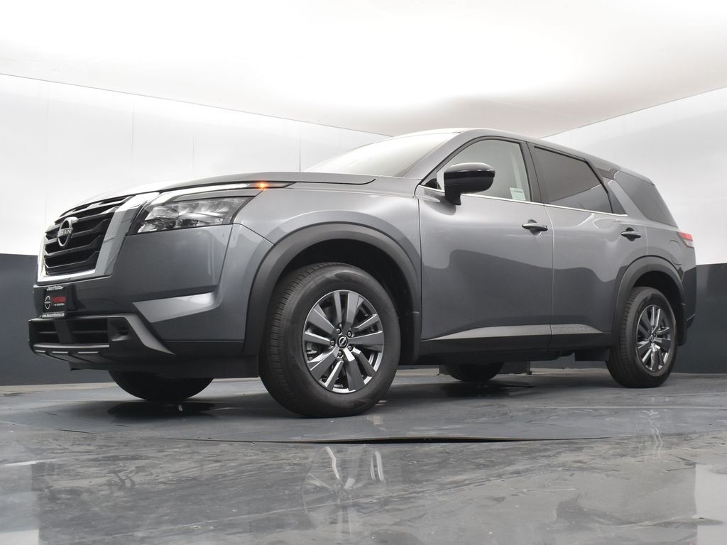 2025 Nissan Pathfinder S photo 39