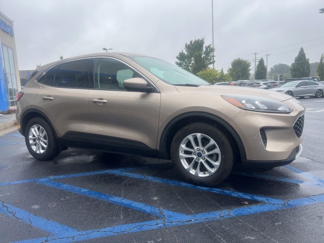 2020 Ford Escape SE photo 3