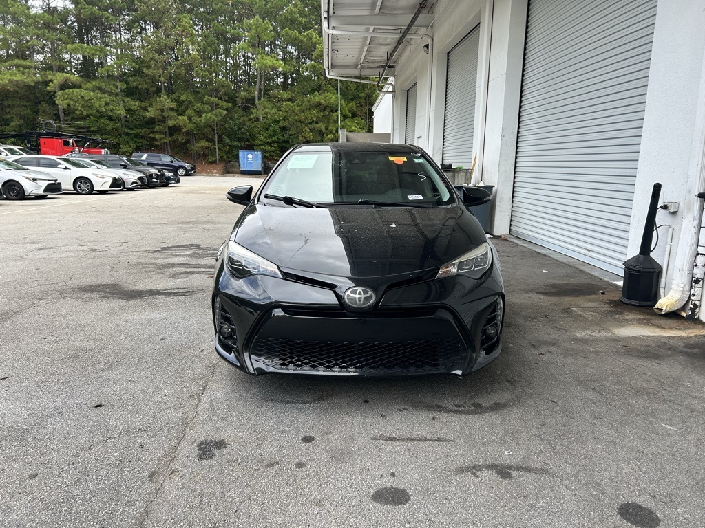 2018 Toyota Corolla SE photo 2