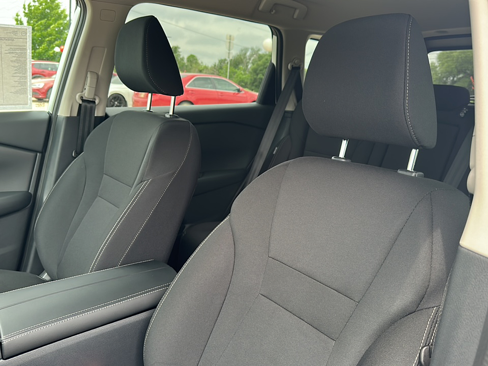 2025 Nissan Rogue S photo 3