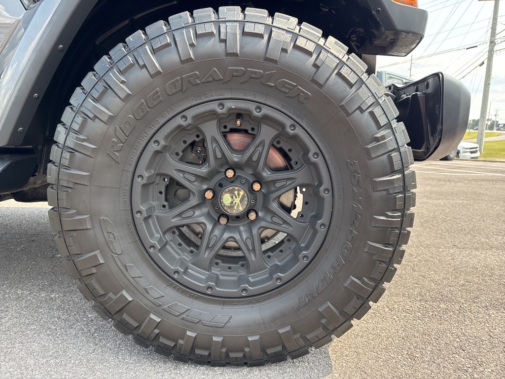 2018 Jeep Wrangler Unlimited Sahara photo 11