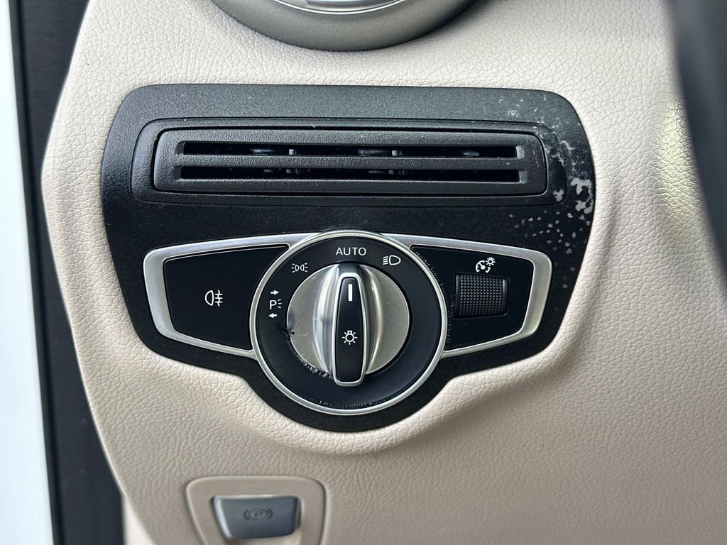 2022 Mercedes Benz GLC 300 4MATIC photo 43
