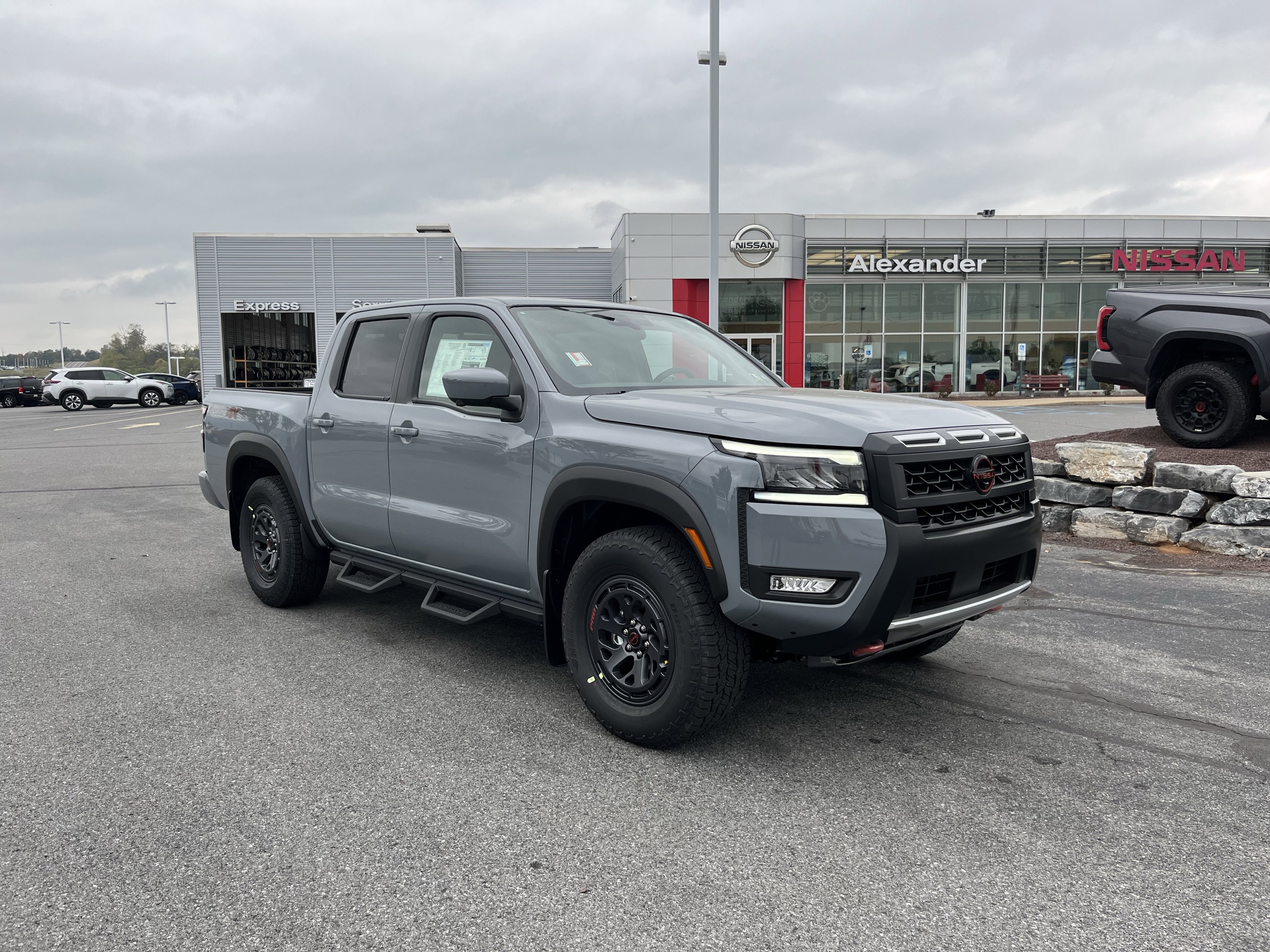 2026 Nissan Frontier PRO-4X's photo