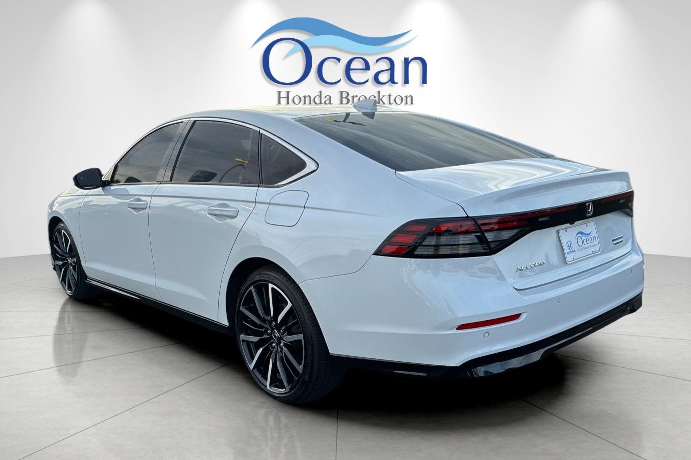 2024 Honda Accord Hybrid Touring photo 5