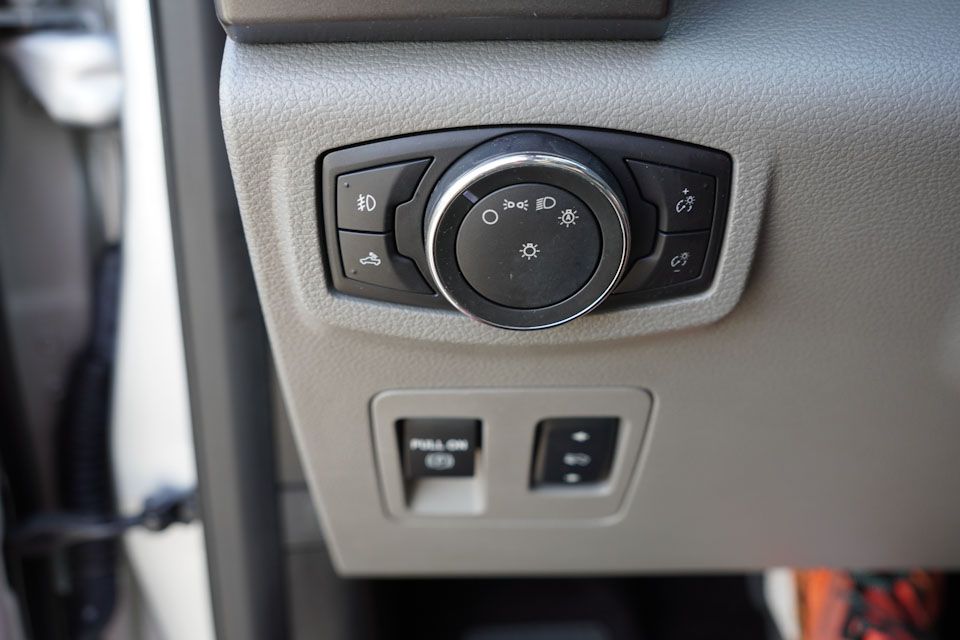 2016 Ford F-150 XLT photo 22